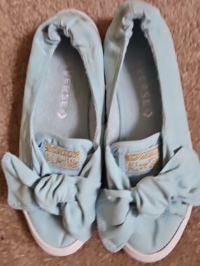 Converse Women’s Light Blue Slip-On Bow Flats with Gold Logo